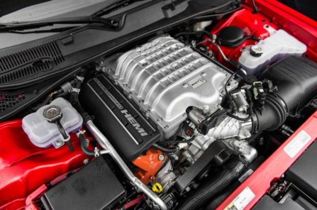 2017-Dodge-Barracuda-Engine
