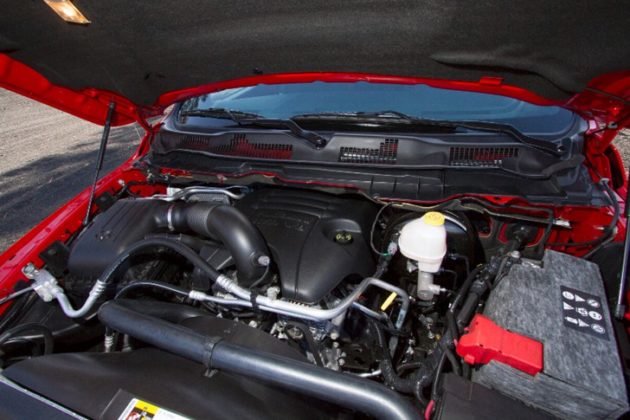 2017-Dodge-RAM-1500-engine