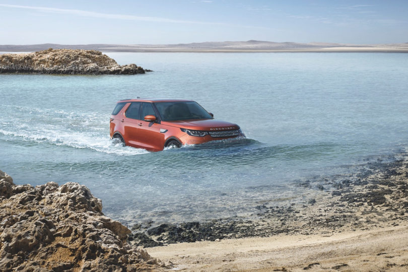 2018-land-rover-discovery-11