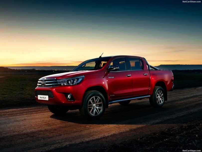 2018-toyota-hilux-1