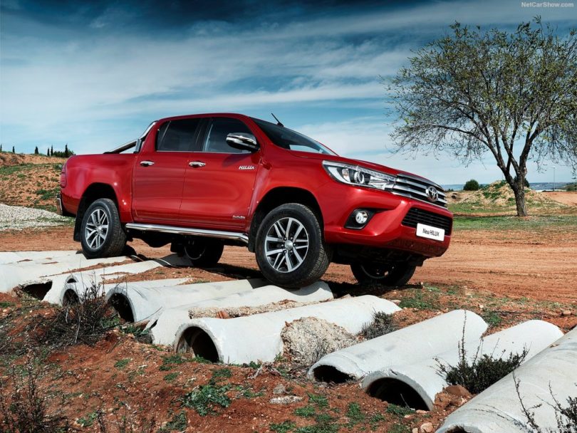 2018-toyota-hilux-6