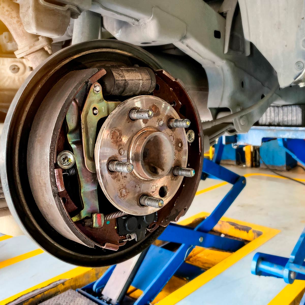 Disc vs. Drum Brakes Pros and Cons Car Reviews & News 2024